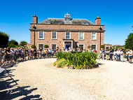 PN070822-3 - Paul Nicholls Stable Visit